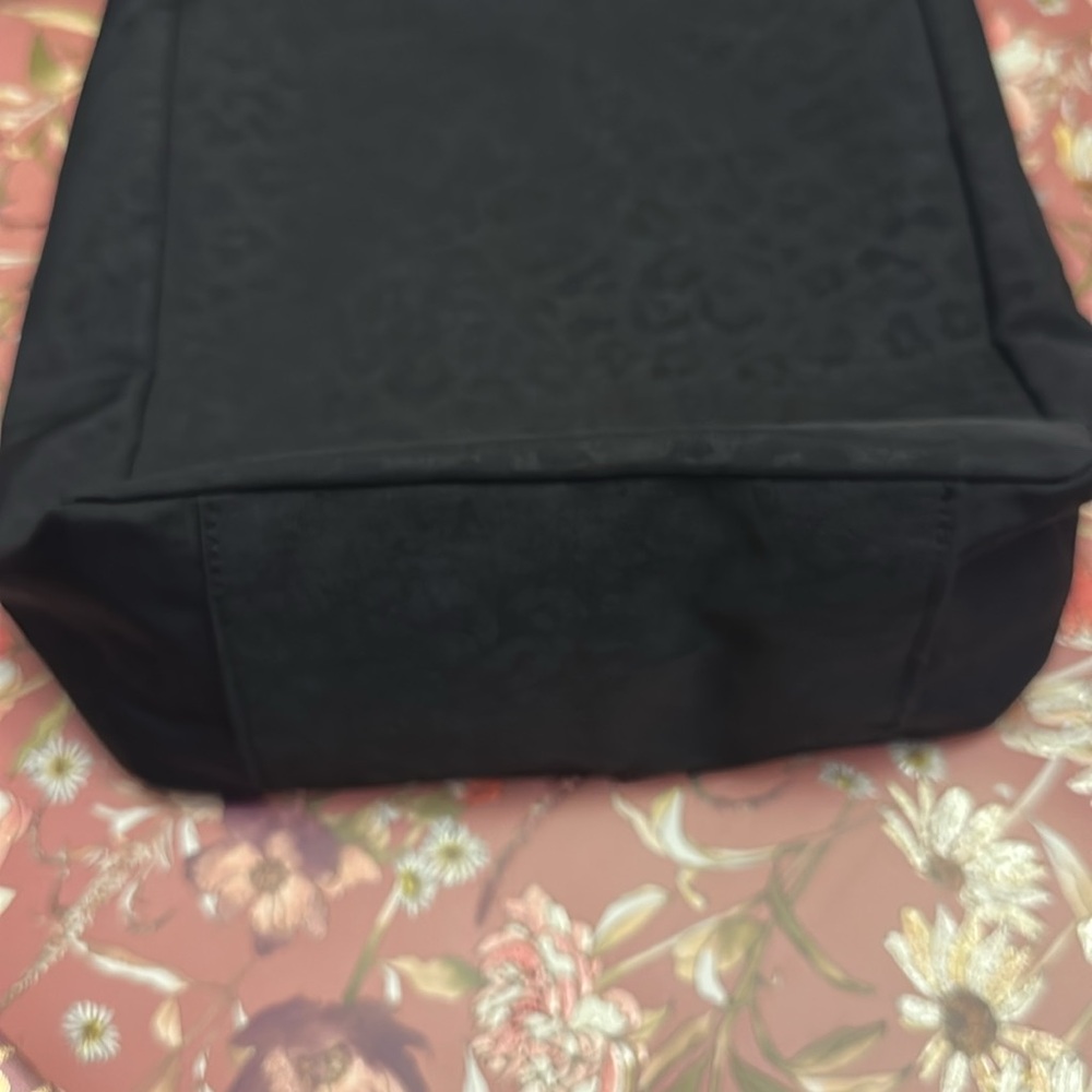 Baggallini Black Leopard Print Women's crossbody - Picture 4 of 12